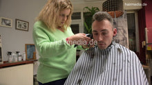 Laden Sie das Bild in den Galerie-Viewer, 1168 chewing Niclas haircut by barberette Justyna drycut and buzz