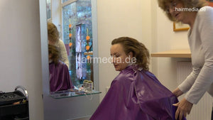 1182 21_11_07 HannaM 1 genuine perm backward wash salon shampooing in pink PVC cape