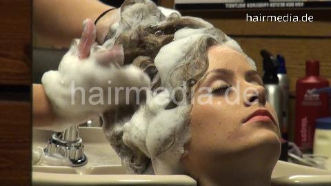 9042 13 EllenS by VeronikaR backward rich lather hairwash shampooing
