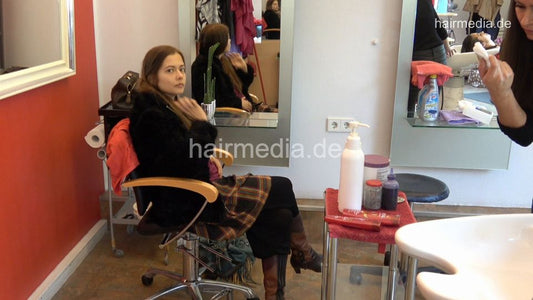 1169 13 Agnes waiting watching Zoya getting a shampoo by Tanja in leatherpants
