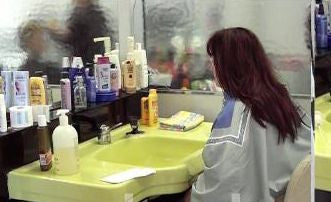 520 KH-Model by Barber shampoo forward salon hairwash