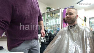 2012 20201209 xmas salon barber session by Nico 3 forward wash after buzz