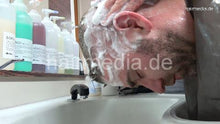 Laden Sie das Bild in den Galerie-Viewer, 2012 20201209 xmas salon barber session by Nico 3 forward wash after buzz