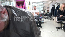 将图片加载到图库查看器，2012 20201209 xmas salon barber session by Nico 4 forward wash Canan controlled