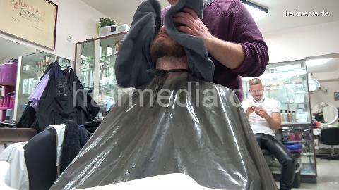 2012 20201209 xmas salon barber session by Nico 5 Canan controlled headshave