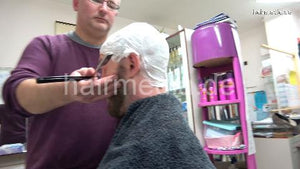 2012 20201209 xmas salon barber session by Nico 5 Canan controlled headshave