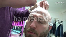 Cargar imagen en el visor de la galería, 2012 20201209 xmas salon barber session by Nico 5 Canan controlled headshave