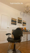 Cargar imagen en el visor de la galería, 2012 221023 a home barberchair multicape buzzcut