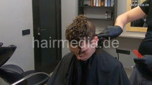 Laden Sie das Bild in den Galerie-Viewer, 2015 youngman Ukrainian perm Part 3 haircut by barber