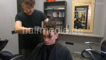 Carica l&#39;immagine nel visualizzatore di Gallery, 2015 youngman Ukrainian perm Part 3 haircut by barber