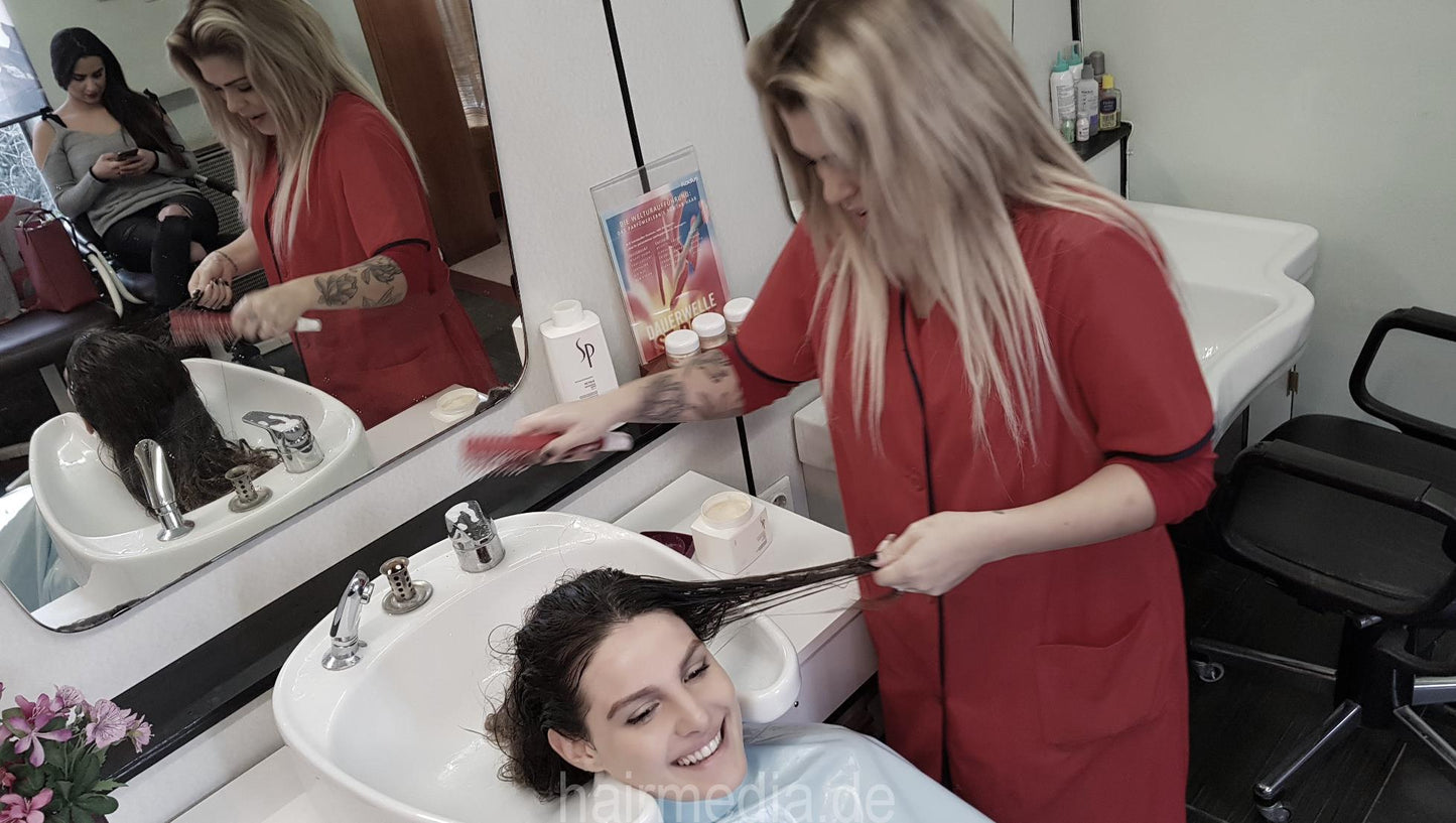 8150 MarieM by MariaK 3 XXL salon backward shampooing