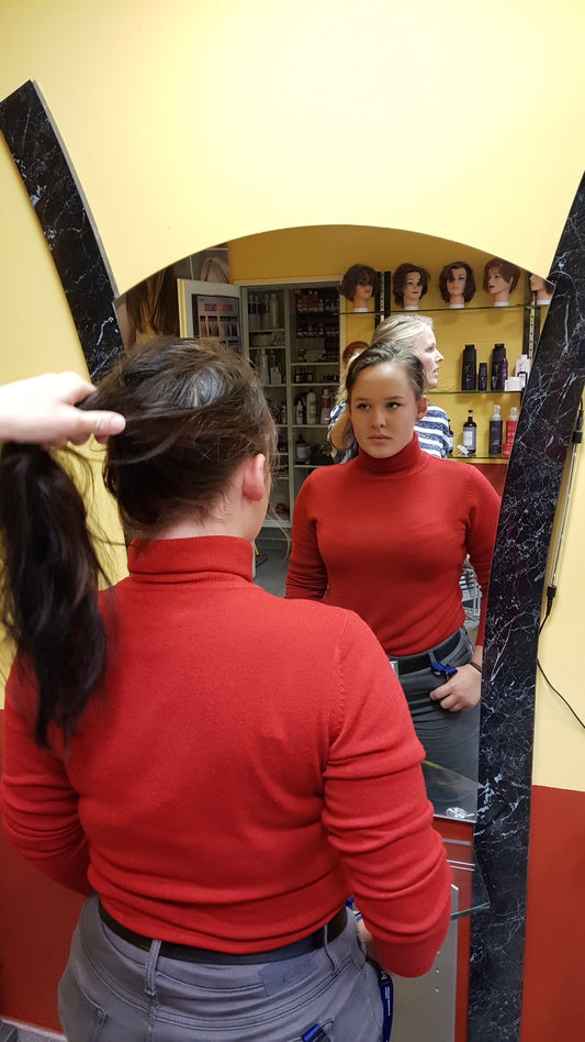 8154 Jodeen 1 drycut longhair in pullover