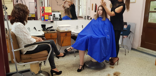 8155 EvaK drycut barberchair in highheels by Kia