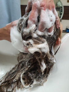 6194 JuliaR 1 readhead backward salon shampooing hairwash in shiny shampoocape