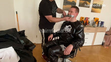 Carica l&#39;immagine nel visualizzatore di Gallery, 2012 20220418 barberchair 1 bleaching homesession