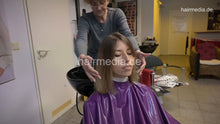 Load image into Gallery viewer, 1176 Geraldine 1 backward salon black bowl shampoo in knitwear and pvc shampoocape