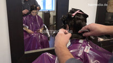 将图片加载到图库查看器，1181 MichelleB by barber ASMR shampoostation 4 haircut