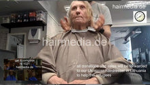 将图片加载到图库查看器，7201 Ukrainian hairdresser doing Lithuanian refugees haircuts in Kaunas 220319