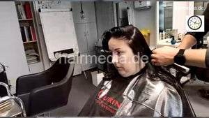 7201 Ukrainian hairdresser in Kaunas 220330 drycut 1 long hair lady