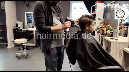 7201 Ukrainian hairdresser in Kaunas 220330 drycut 3 young boy haircut