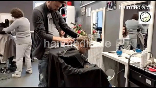 7201 Ukrainian hairdresser in Kaunas 220325  young boy haircut