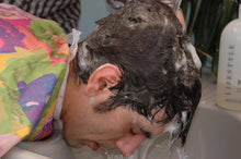 Cargar imagen en el visor de la galería, 230 Bogdan upright and forward shampooing by barber