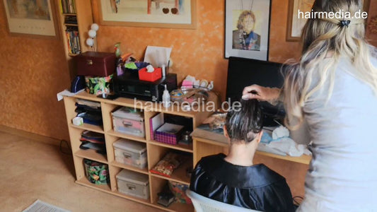 1195 Francesca 220531 teen bleaching home session