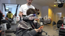 Cargar imagen en el visor de la galería, 7202 Ukrainian hairdresser in Berlin 220515 1st 3 perm