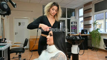 Charger l&#39;image dans la galerie, 1050 230128 MichelleH and NatashaA private livestream Sabrina custom knitwear styling