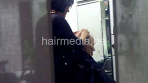 274 s0426 male customer by f2 in hairsalon forwardshampoo and scalpmassage