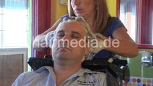 Cargar imagen en el visor de la galería, 290 Vekoslav, backward  wash salon shampooing by mature barberette in Serbia