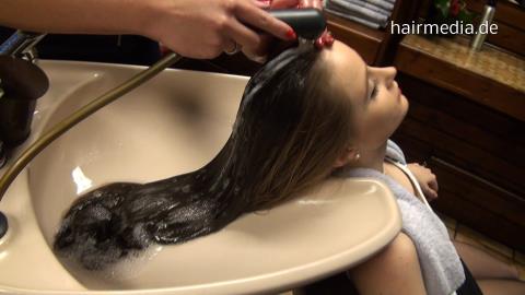 9040 3 EllenS by JacquelineP backward shampoo salon hair wash