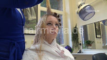 Laden Sie das Bild in den Galerie-Viewer, 7056 Maja blonde long teen hair 3 wet set first part