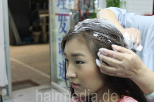 359 Hye Won shampoo into dry hair 511 pictures for download