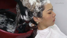 Load image into Gallery viewer, 359 Helen rubber glove forward and backward shampooing by barber