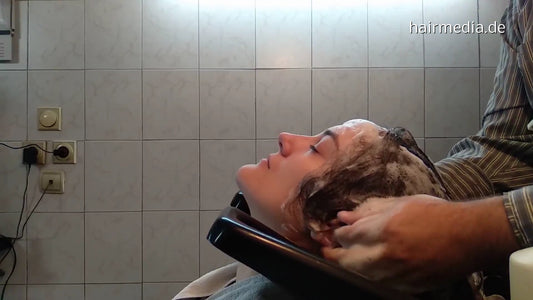 390 Julia hair ear and face by barber cam 2 21 min HD video for download