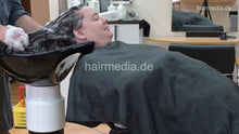 Laden Sie das Bild in den Galerie-Viewer, 397 MartinaS XXL hair by barber backward shampooing and haircare