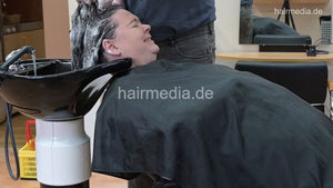 397 MartinaS XXL hair by barber backward shampooing and haircare