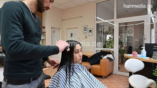 2028 03 Denisa by Slave Joan scalp massage