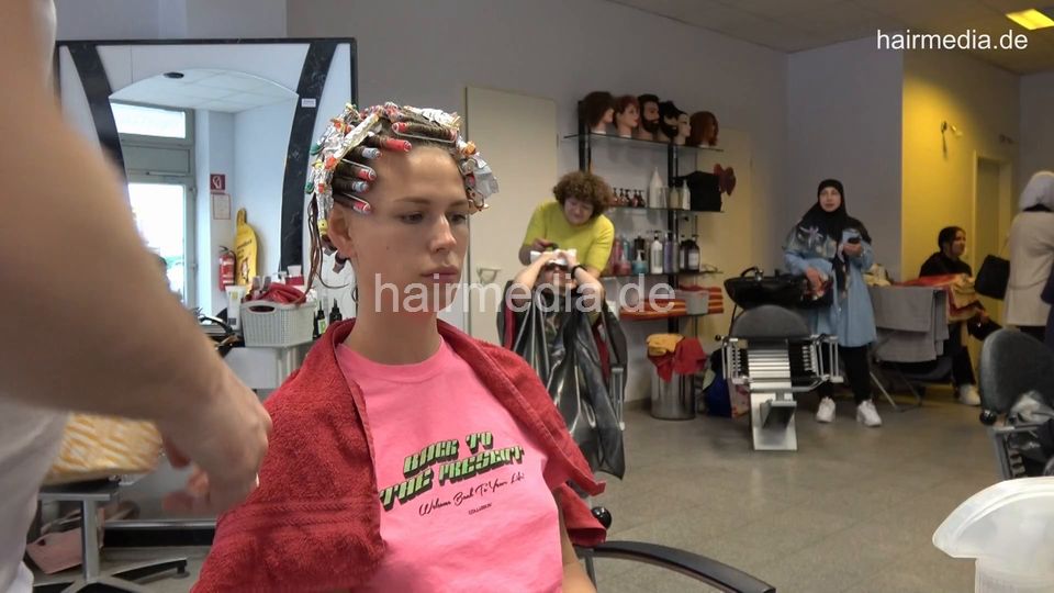 7202 Ukrainian hairdresser in Berlin 220515 3rd 2 perm set