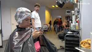 7202 Ukrainian hairdresser in Berlin 220515 3rd 3 perm process