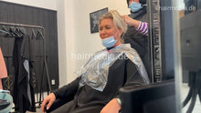 Charger l&#39;image dans la galerie, 4116 Lilly bleaching selfie by headscarfe barberette Lilly coloring and bleaching