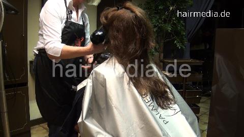 Jenia 4 dry thick hair after highlighting torture by mature barberette