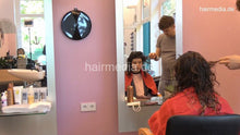 Charger l&#39;image dans la galerie, 7202 Ukrainian hairdresser in Berlin 220515 4th 1 teen shampooing