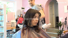 Load image into Gallery viewer, 7202 Ukrainian hairdresser in Berlin 220515 4th 2 Zoya controlled cut and haircare