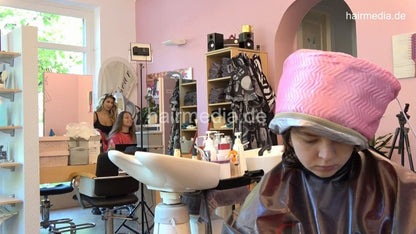 7202 Ukrainian hairdresser in Berlin 220515 4th 3 teen perm set