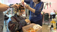 Laden Sie das Bild in den Galerie-Viewer, 7202 Ukrainian hairdresser in Berlin 220515 4th 4 teen perm process
