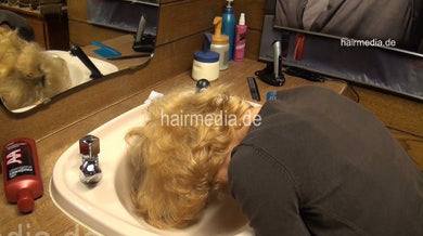 526 SamanthaSS by barber strong wash forward fresh styled blonde hair