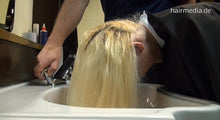 Cargar imagen en el visor de la galería, 526 Barberette Nadine forward shampoo hairwash cam 2 HD-Video for download