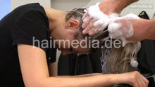 将图片加载到图库查看器，539 09 MajaS forward over backward bowl shampoo by barber